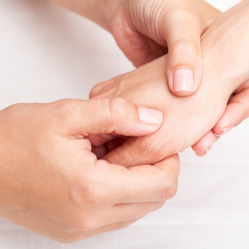 Hand-therapy-ReQuest-Physical-Therapy-Newberry-Gainesville-FL